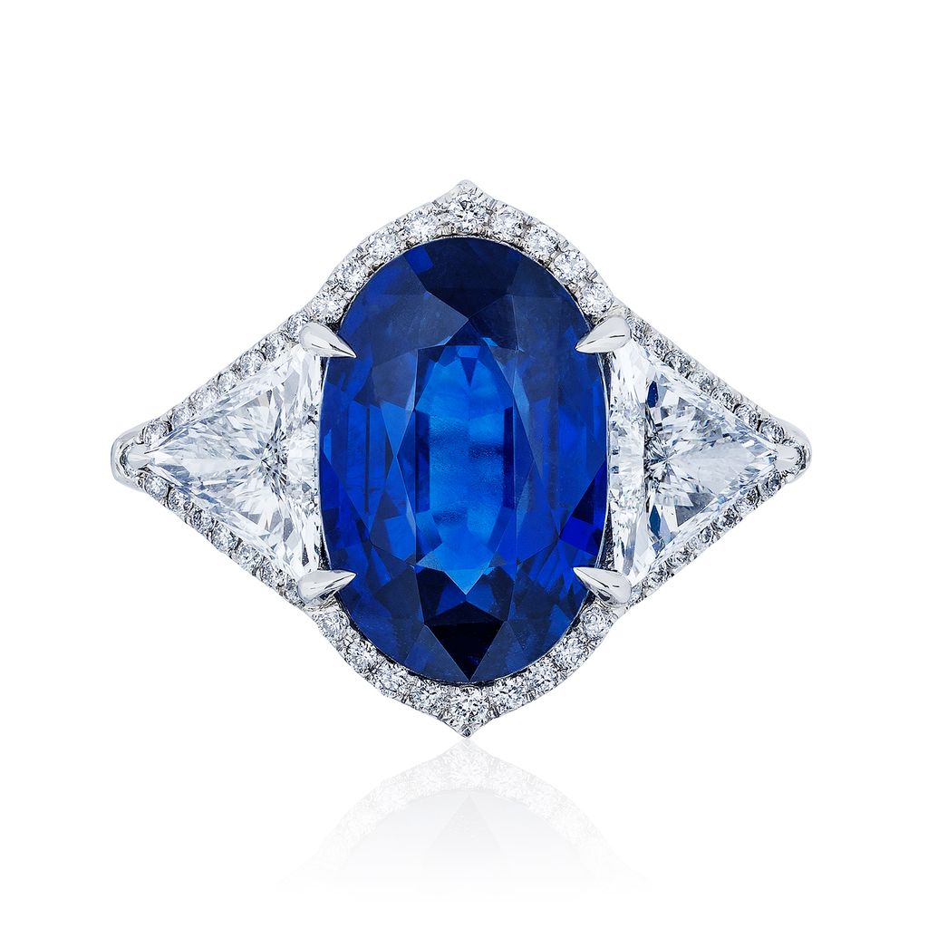 SAPPHIRE AND DIAMOND RING, 8.25 CARATS