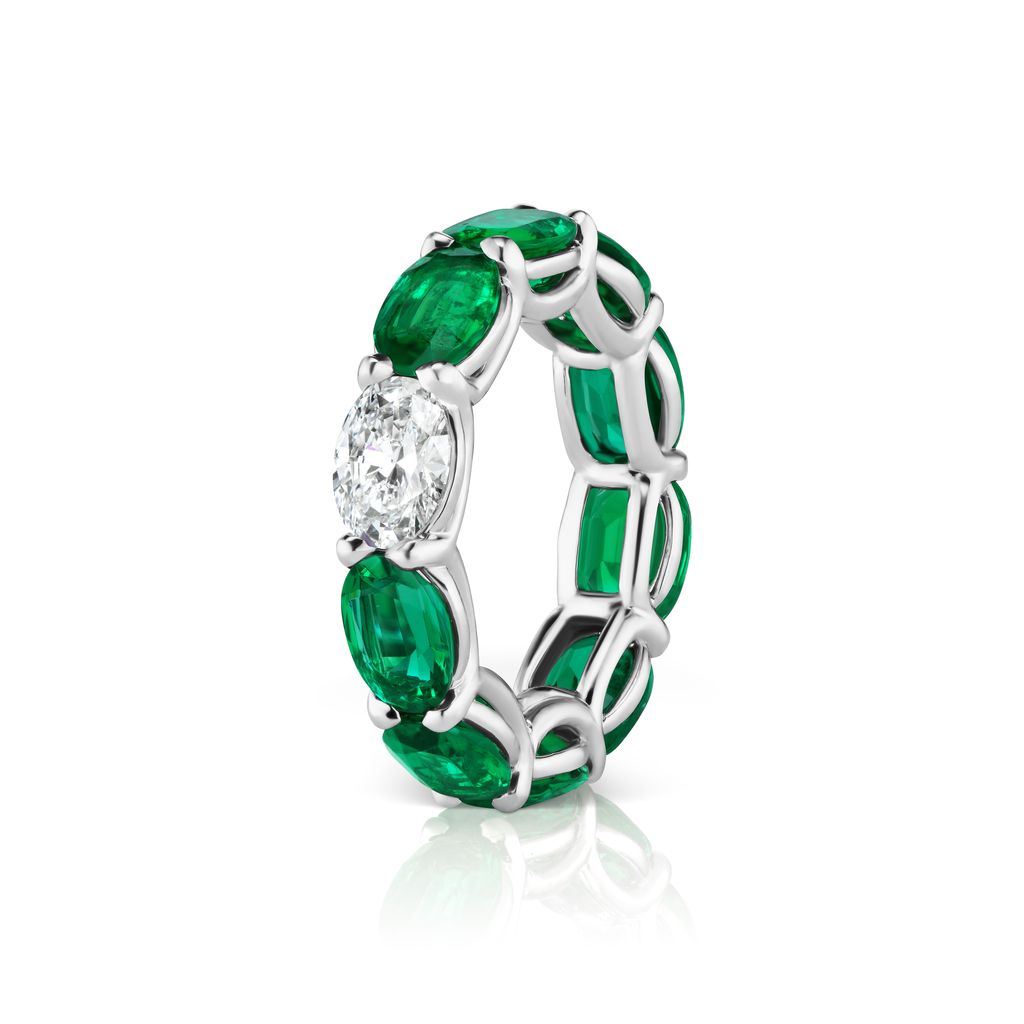 EMERALD AND DIAMOND ETERNITY BAND RING, 7.71 CARATS